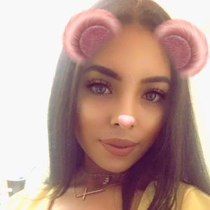 Meet your Posher, Emelin